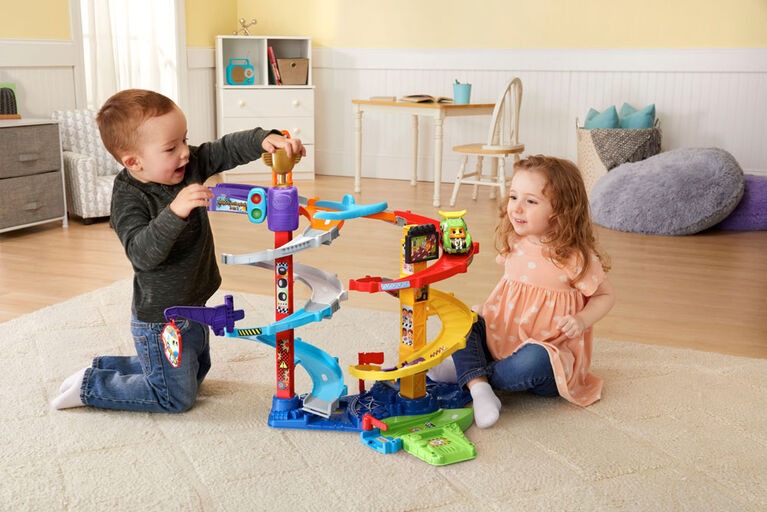 Tut Tut Bolides Ultimate Corkscrew Tower