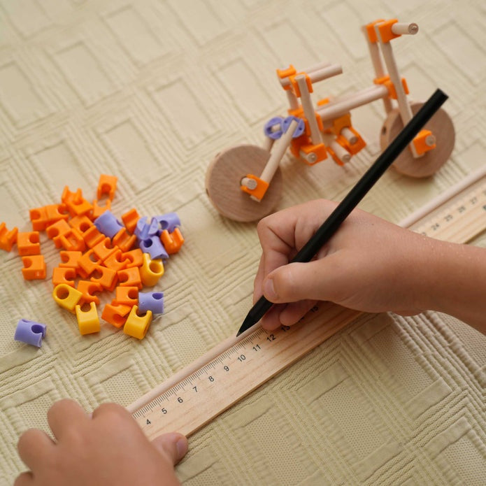 Beaver Wooden Construction Blocks Toy Kit (100-Piece Set)