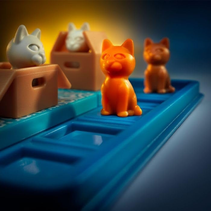 Smart Games Cats & Boxes Pocket Travel Game
